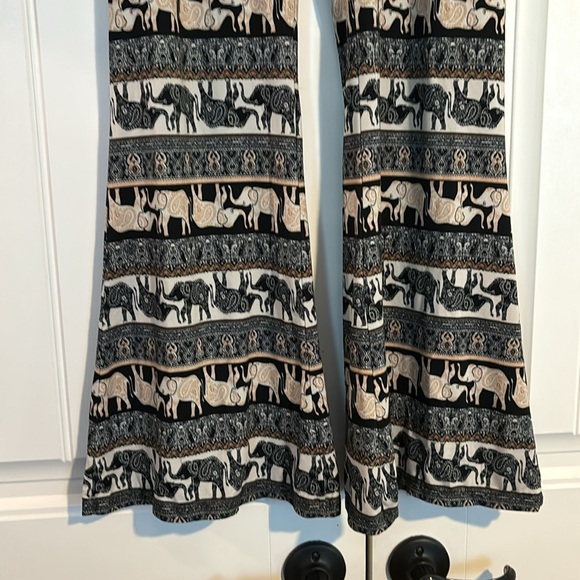 Elephant theme flare pants in size XL - Picture 4 of 12